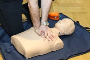 Parte pratica con manichino per il primo soccorso